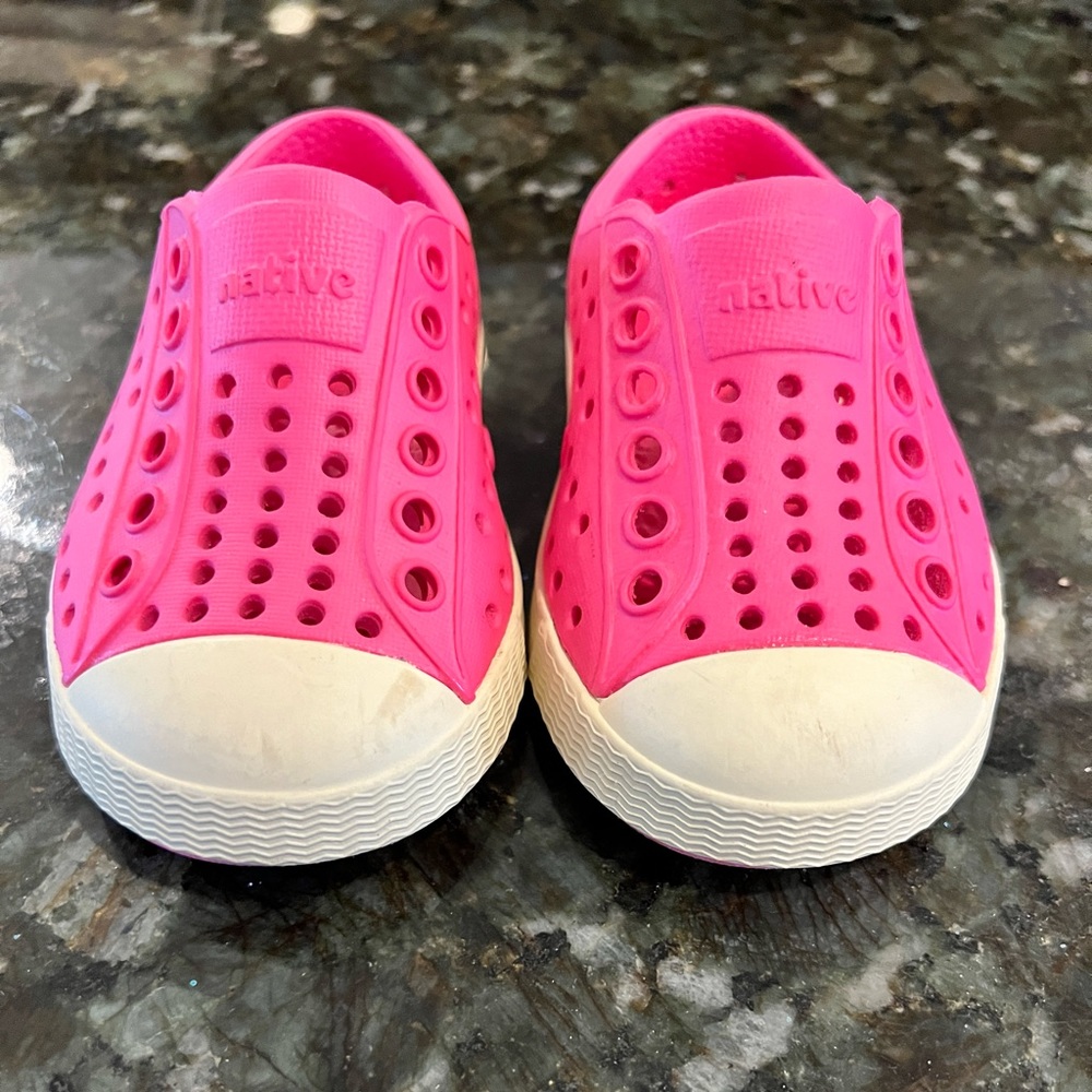 Pink natives size 4. Only worn twice, daughter grew out of them!